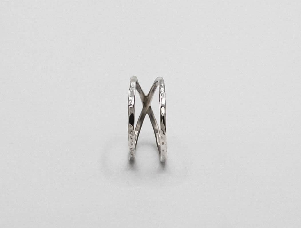 Criss Cross Ring